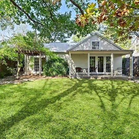 Historic 2 Bd Home Patio Dt Fredericksburg